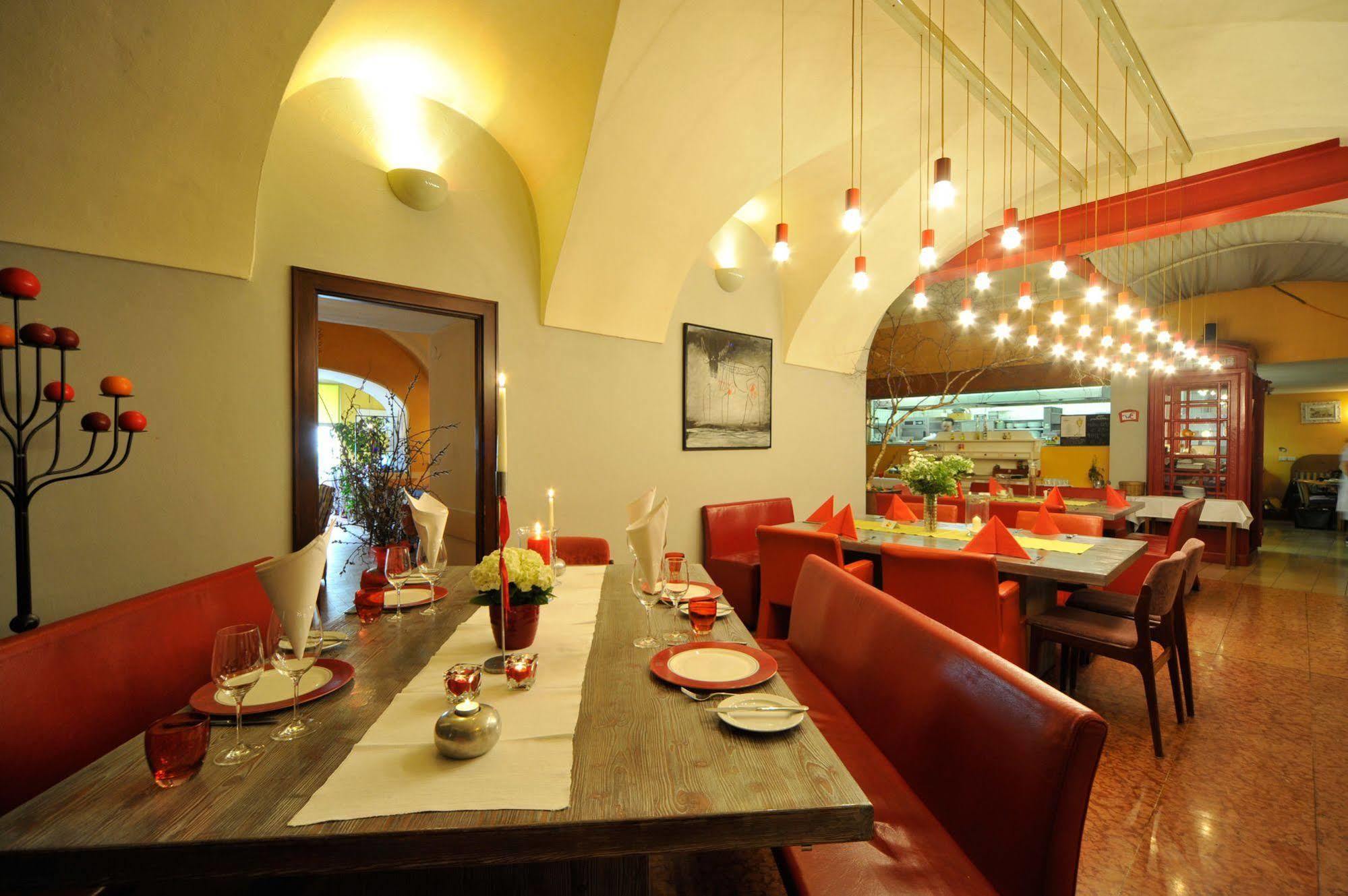 Erlebnis Post - Stadthotel Mit Eigenart 3* Spittal an der Drau